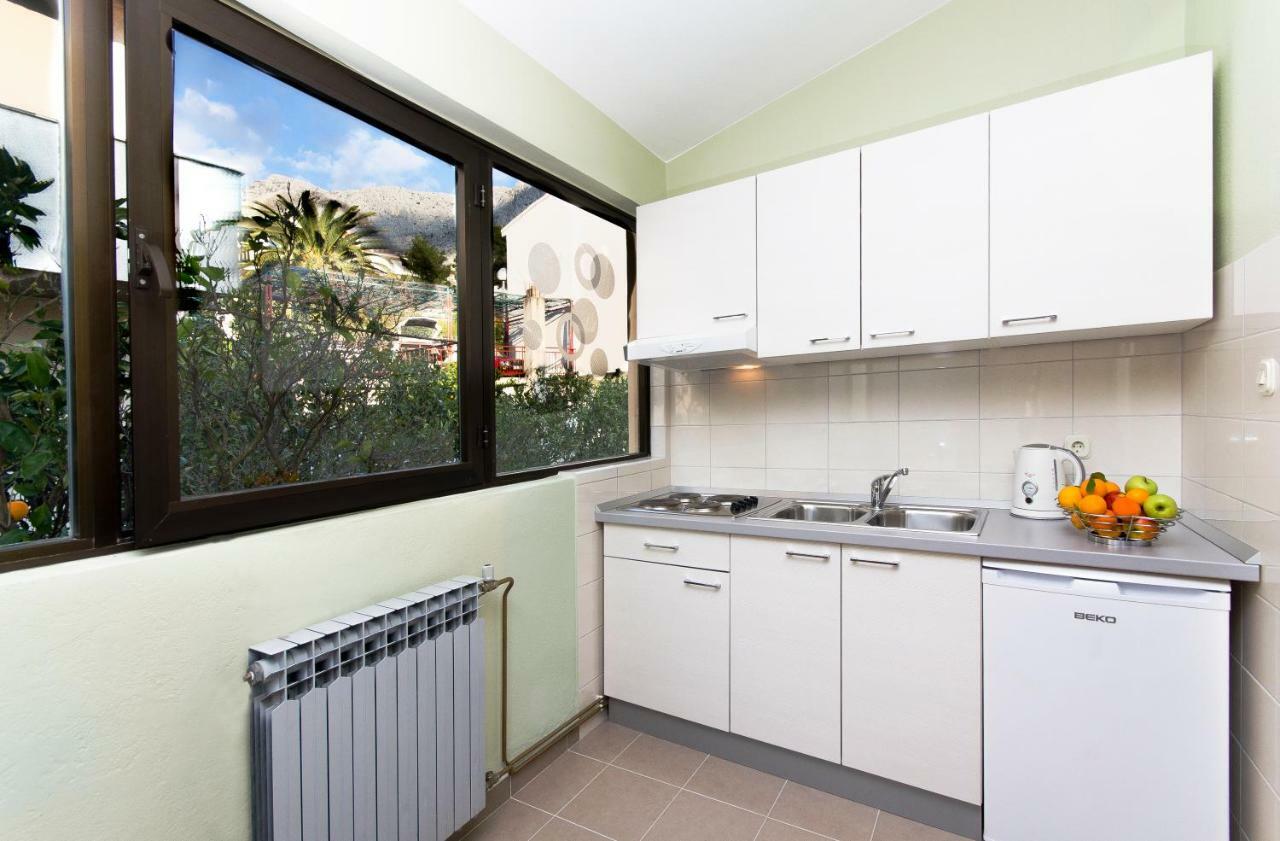 Apartments Denise Podgora Bagian luar foto